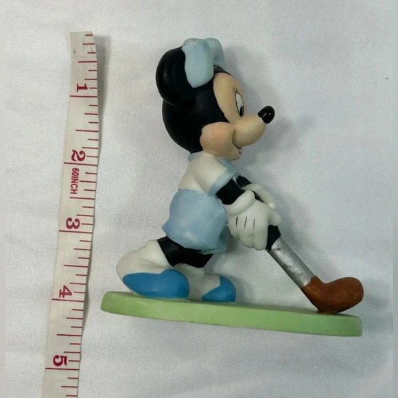 Walt Disney World Sri Lanka Minnie Mouse - Golfing  Porcelain Figurine. - Picture 5 of 11
